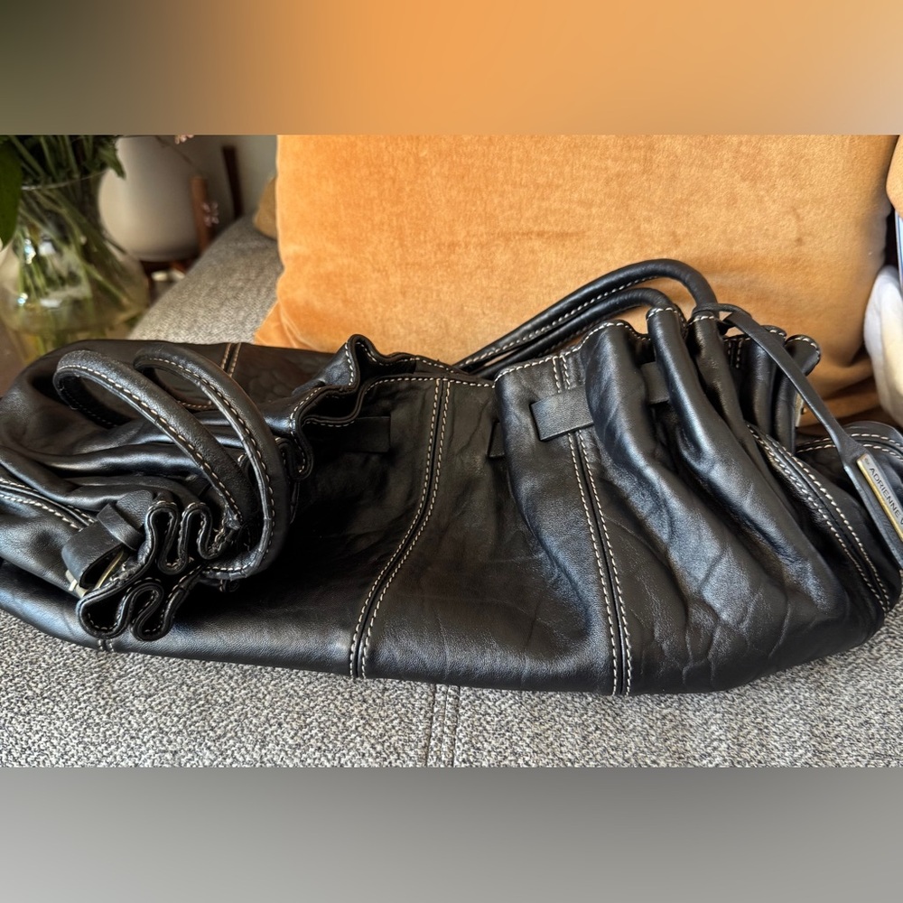 Adrienne Vittadini Gorgeous Black Leather Shoulder Bag - Picture 11 of 12